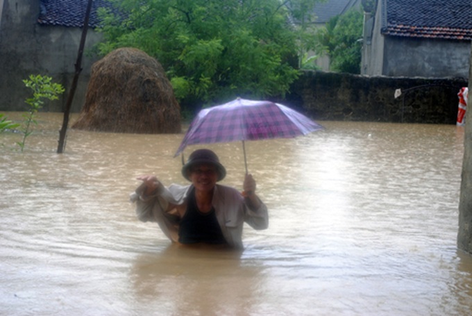 Flood kills five in central region - 4