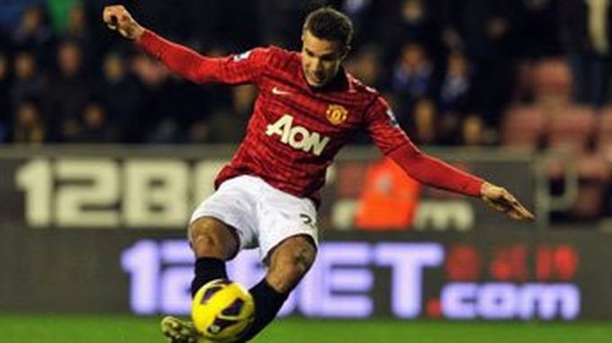 Manchester United crush Wigan as City end Stoke run - 1 Manchester United crush Wigan as City end Stoke run - 1