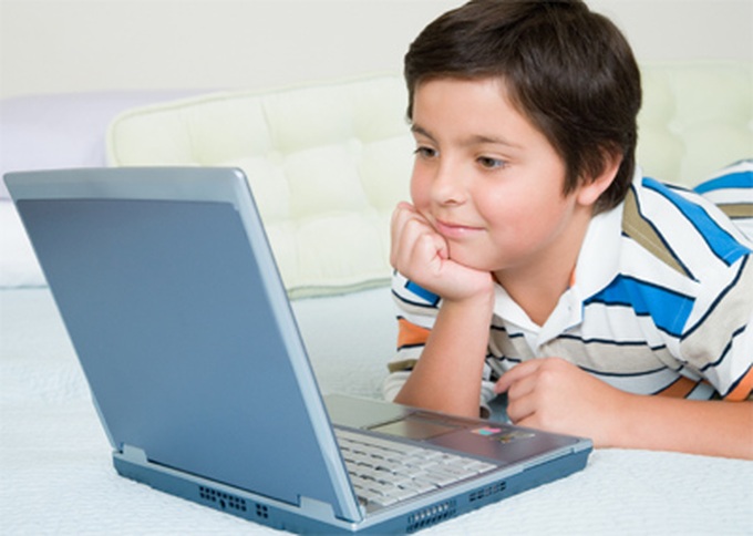 Literature teachers give “prototypes,” students “manufacture” essays - 1 Literature teachers give “prototypes,” students “manufacture” essays - 1