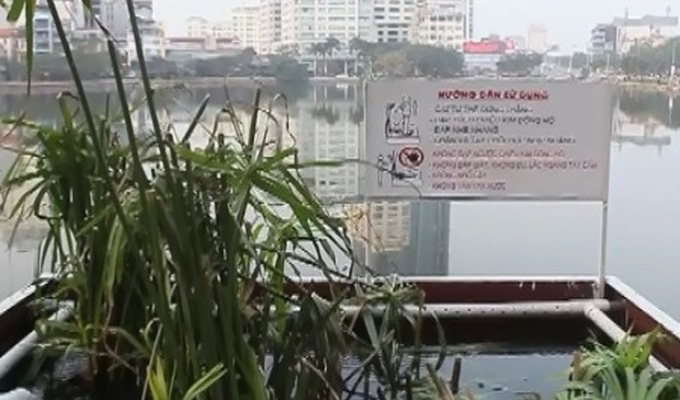 Exercising machine purifies Hanoi's lakes - 3