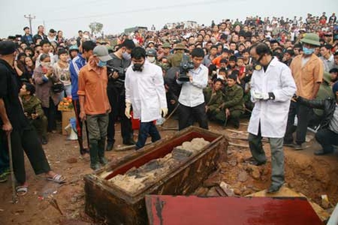 Tomb found outside of Hanoi possibly from Hau Le Dynasty - 1