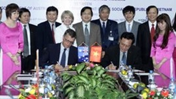 Vietnam, Australia ink education agreement - 1 Vietnam, Australia ink education agreement - 1