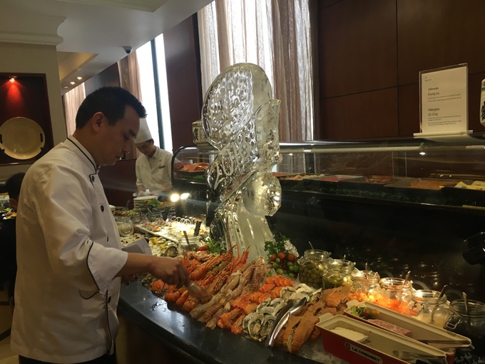 Vietnamese chef strives to bring international standard to local specialties - 2