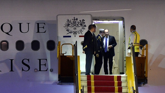 French President begins State visit to Vietnam - 1 French President begins State visit to Vietnam - 1