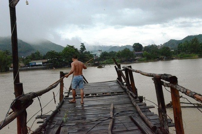 Seven dead, one missing in heavy flooding - 2