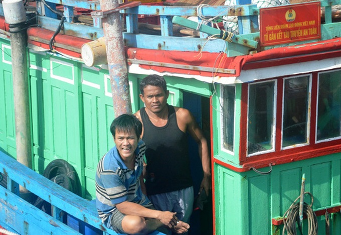 Two Filipino fishermen saved after seven days drifting on sea - 1