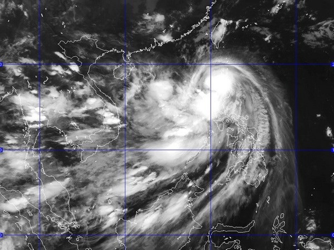Typhoon Kalmaegi enters East Sea - 1