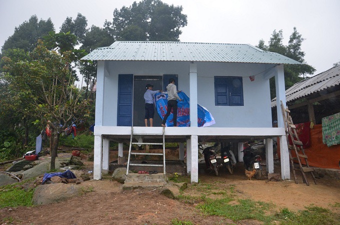 DTiNews readers help build house for poor ethnic minority family - 1 DTiNews readers help build house for poor ethnic minority family - 1