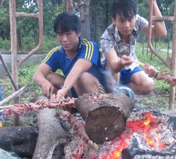 Wildlife trek in jungle offers both challenges and rewards - 2