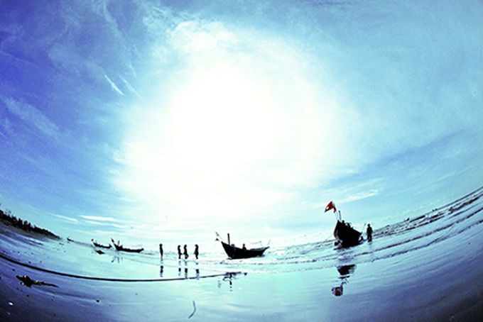 Student photo contest illustrates environmental threats - 2