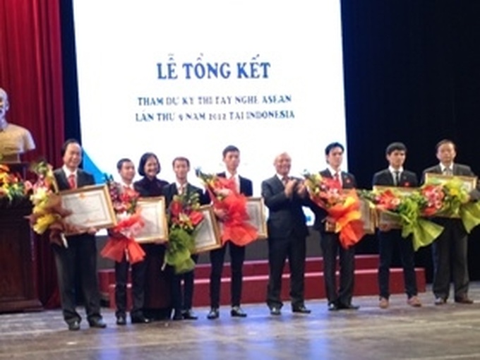 Vietnamese vocational training sector hailed - 1