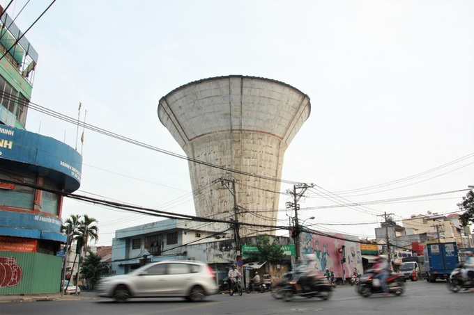 HCM City to remove unused water towers over safety concerns - 1