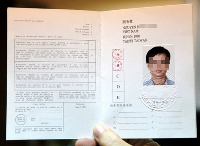 HCM City starts issuing International Driving Permit - 1