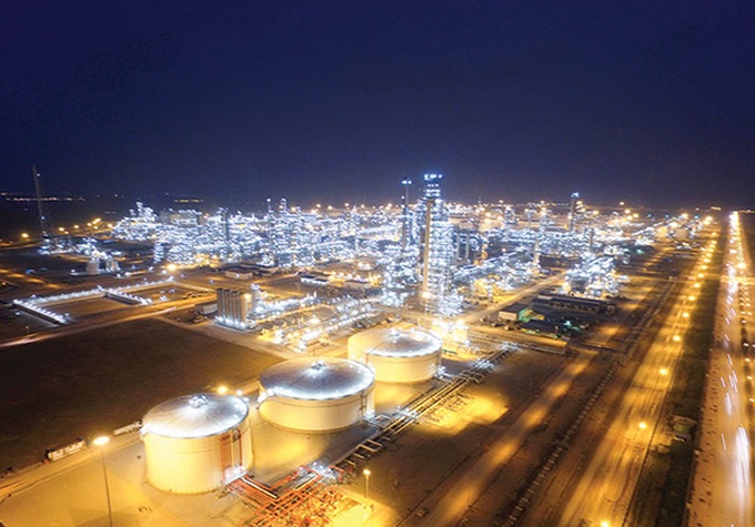 Biggest oil refinery starts commercial operations - 1 Biggest oil refinery starts commercial operations - 1