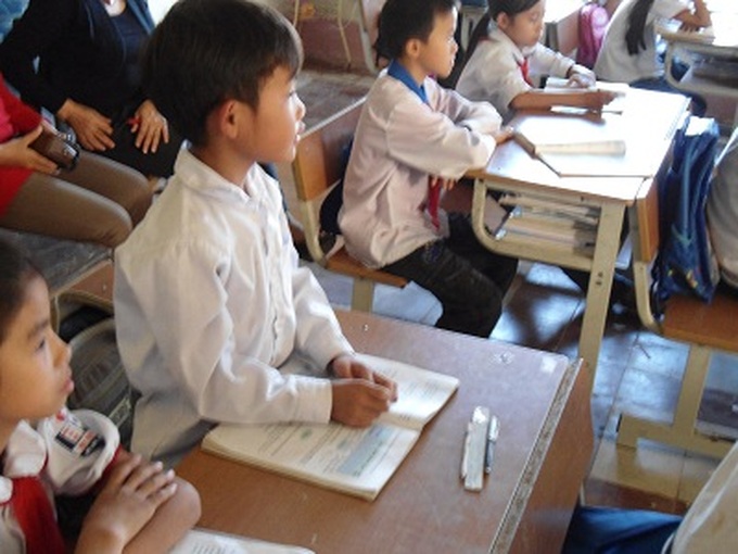 Primary school students in Hanoi exempted from homework - 1