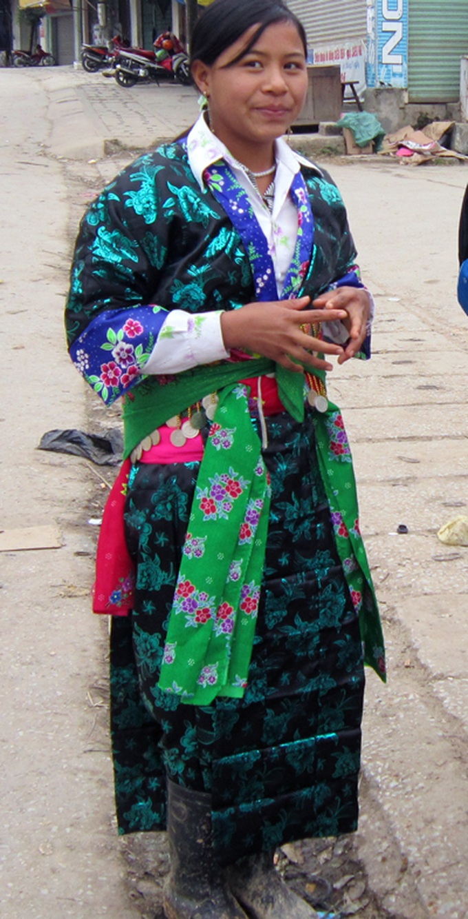 Spring markets lure ethnic people to mountainous region - 6 Spring markets lure ethnic people to mountainous region - 6
