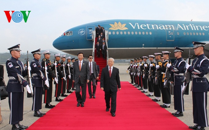 Party leader begins state visit to RoK - 2 Party leader begins state visit to RoK - 2
