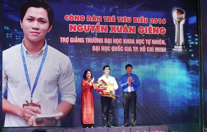 HCM City honours 10 outstanding young citizens of 2016 - 10