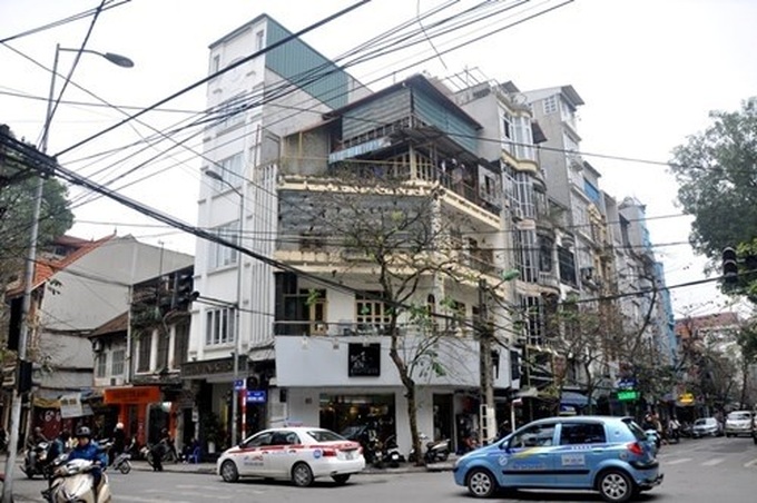 Old Quarter threatened by high-rise construction - 1