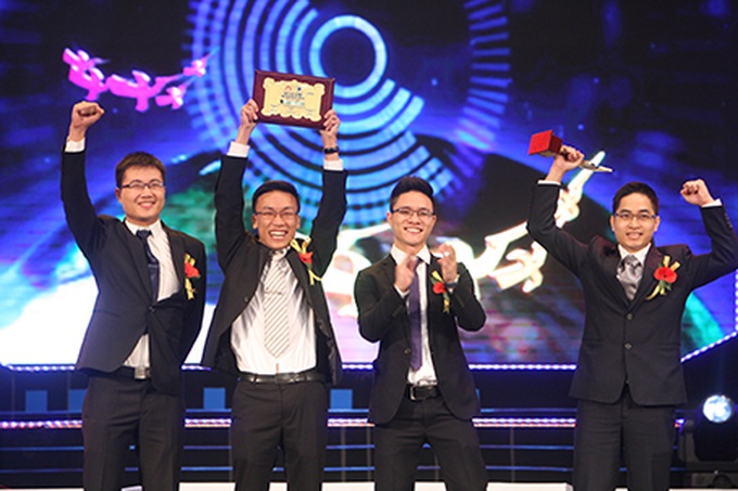 “Mobile Advertising Network” wins 1st prize of Vietnam Talents Awards 2013 - 1 “Mobile Advertising Network” wins 1st prize of Vietnam Talents Awards 2013 - 1