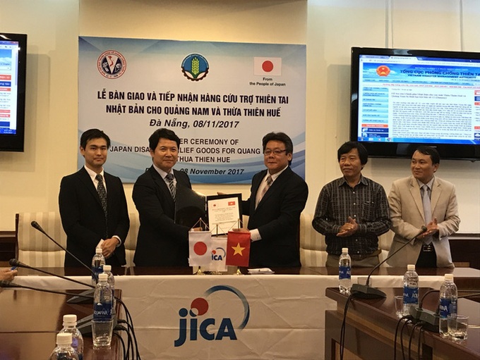 Japan sends water purifiers to support flood victims in Vietnam - 1