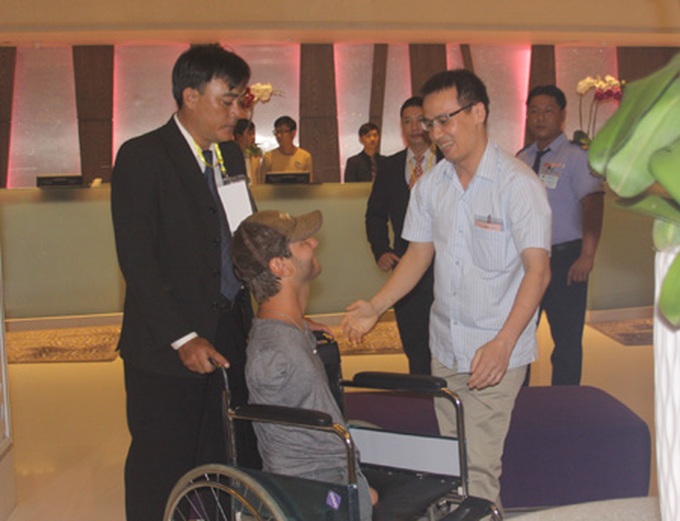 Limbless Australian motivational speaker returns to Vietnam - 2 Limbless Australian motivational speaker returns to Vietnam - 2