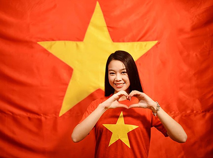 1,500 Vietnamese participate in patriotic photo project - 10