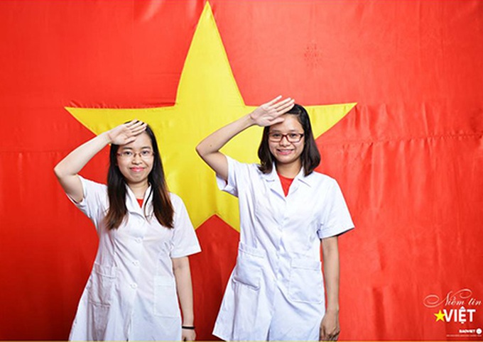1,500 Vietnamese participate in patriotic photo project - 11