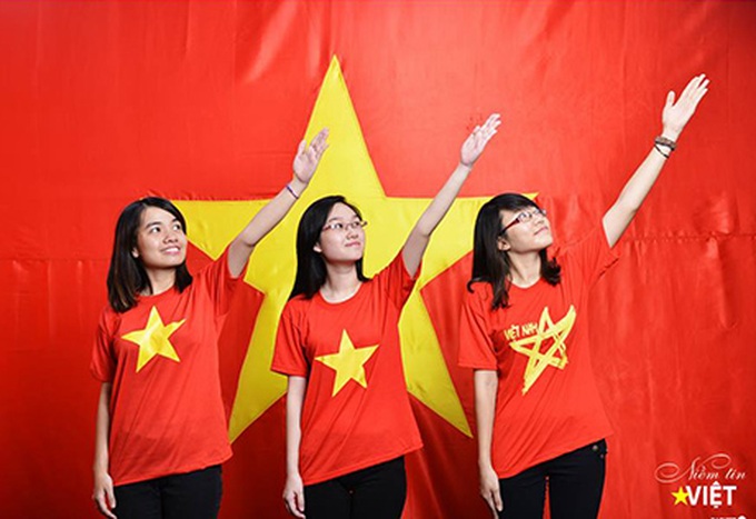 1,500 Vietnamese participate in patriotic photo project - 7