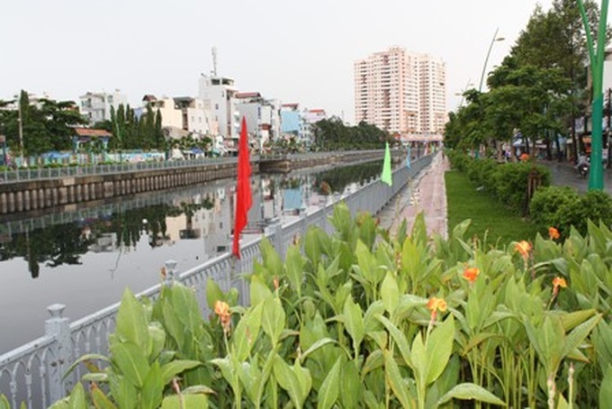 New face for HCM City’s most polluted canal - 8