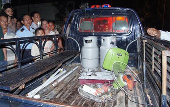 Gas explosion kills one and injures 17 - 2 Gas explosion kills one and injures 17 - 2