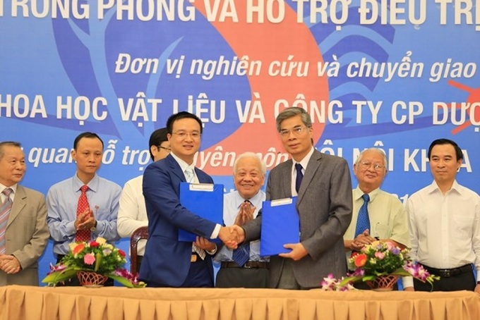 Việt Nam scientists create new nano anti-cancer complex - 1