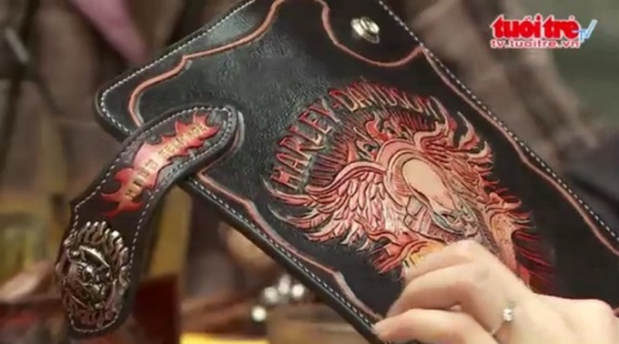 Creating customized adornments with leather sculpture art in Vietnam - 1