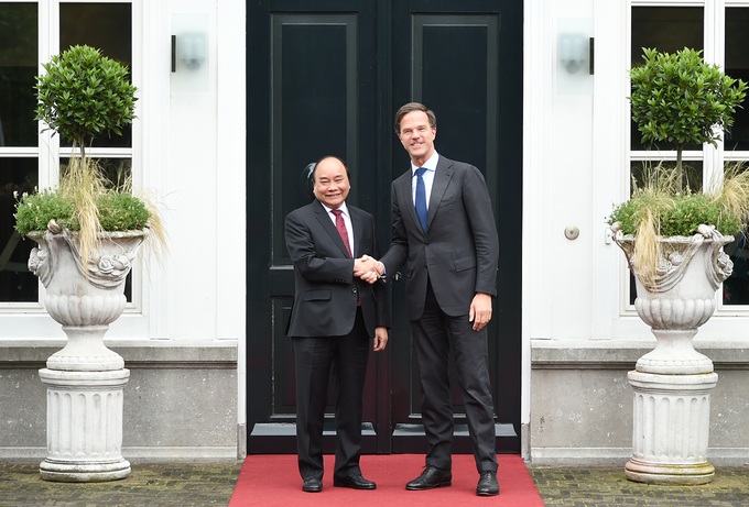 PM holds talks with Dutch counterpart - 1