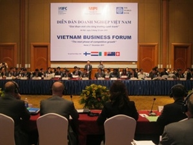 Competitive growth in focus at business forum - 1