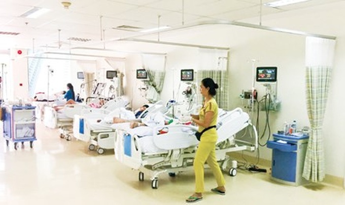 Private hospitals struggle to stay open - 1