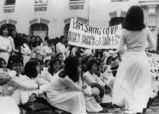 Photo exhibition pays tribute to women's strength in wartime - 8