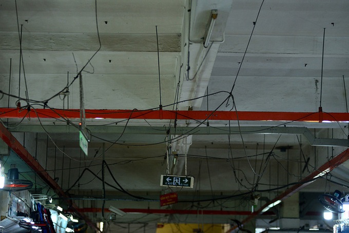 Traders demand repair of old market - 4