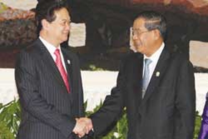 Leaders vow to speed work on building ASEAN community - 1 Leaders vow to speed work on building ASEAN community - 1