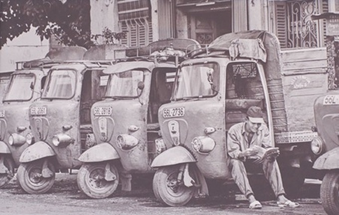 Photos trace 20-year evolution of HCMC - 1