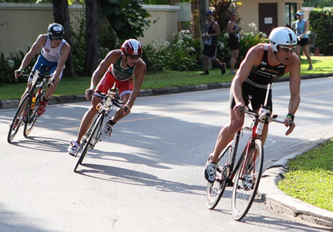 Foreigners enter for race at Laguna - 1 Foreigners enter for race at Laguna - 1