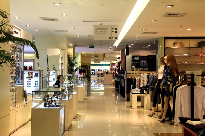 Luxury Parkson shopping centres in HCMC deserted - 3