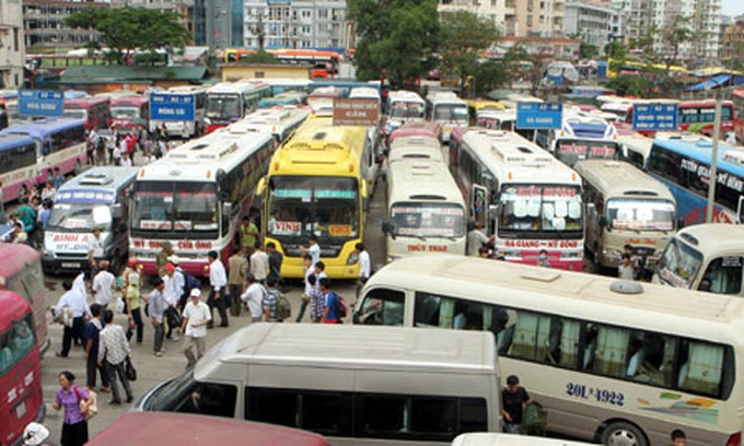 Hanoi asked to speed up bus plan - 1