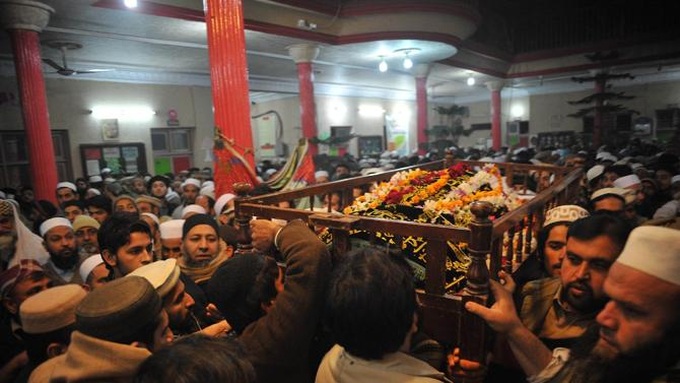 Taliban attack on Pakistan school draws global revulsion - 1