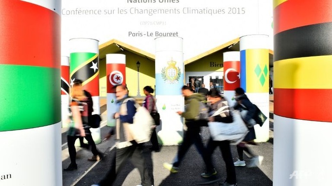 UN climate talks turn hostile over money - 1