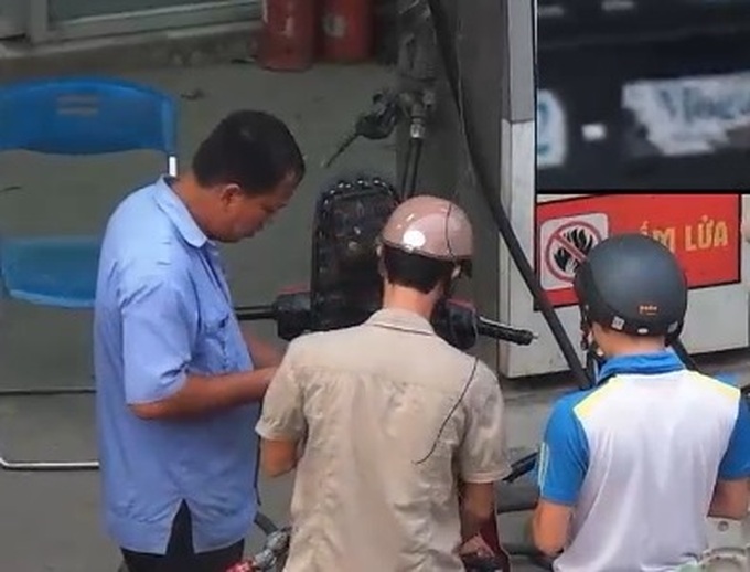 Filling station employees found fleecing customers - 1
