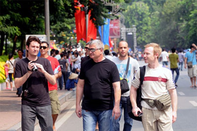 Tourism industry meets 5.3 million foreign arrival target - 1