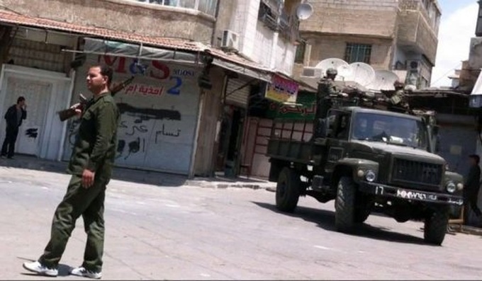 Syria accused of new 'massacre,' UN team evacuated - 1