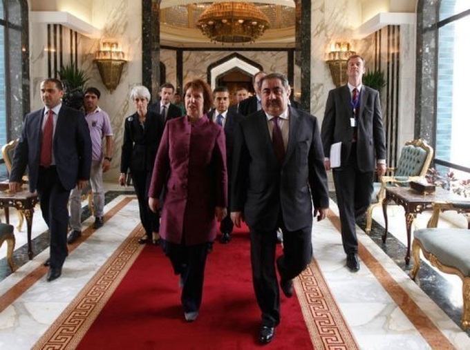 World powers, Iran at odds in crunch nuclear talks - 1