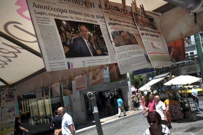 Greece under the gun in coalition talks - 1